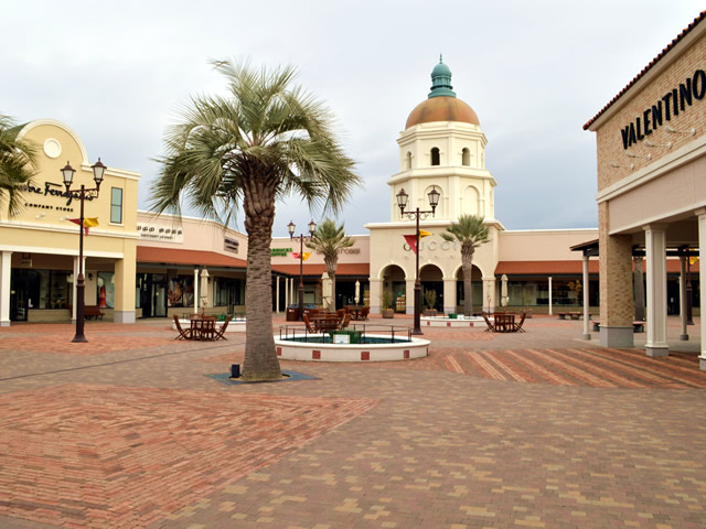 Kobe-Sanda Premium Outlets